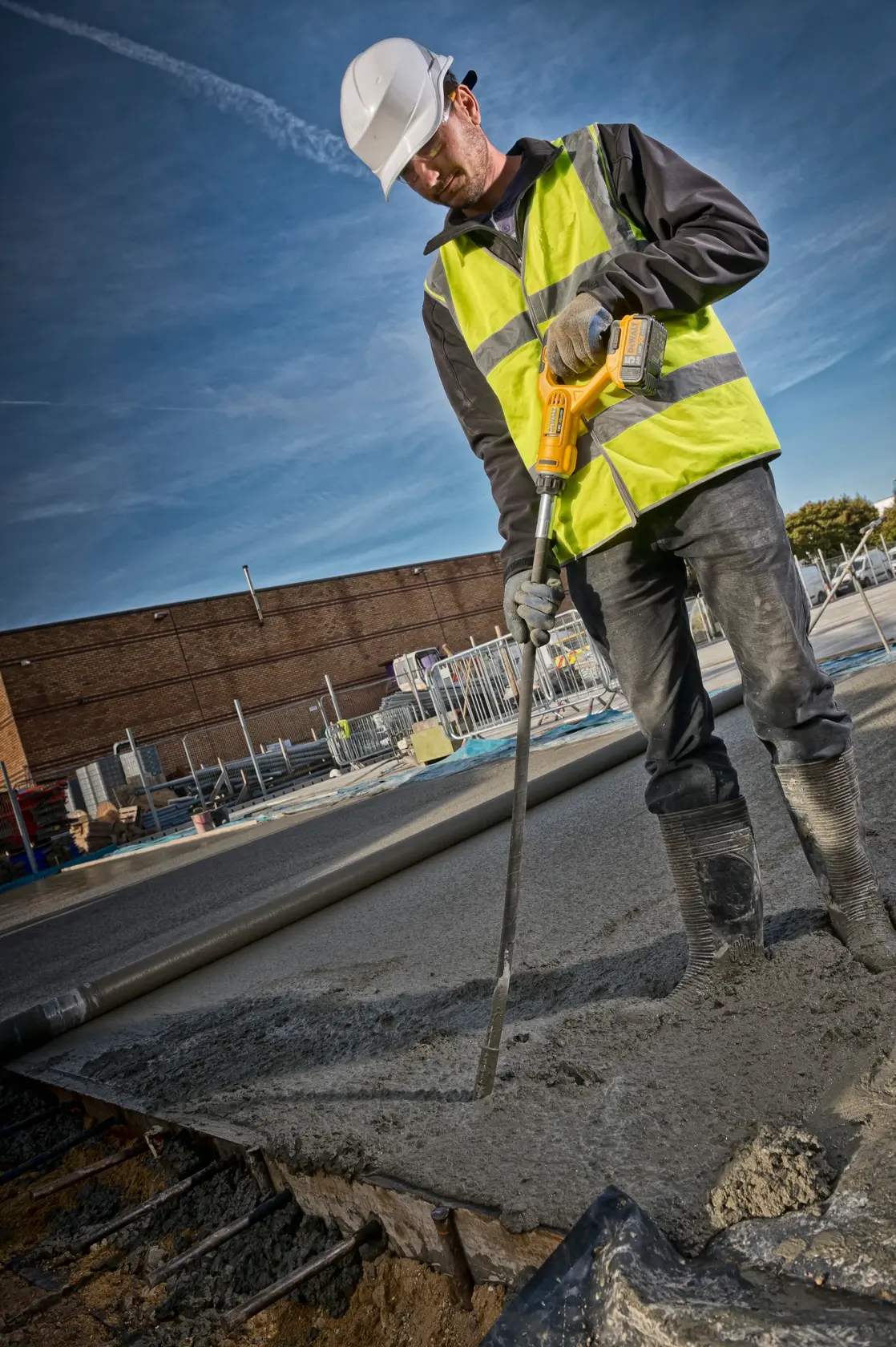 18V XR BETONITÄRYTIN , runko