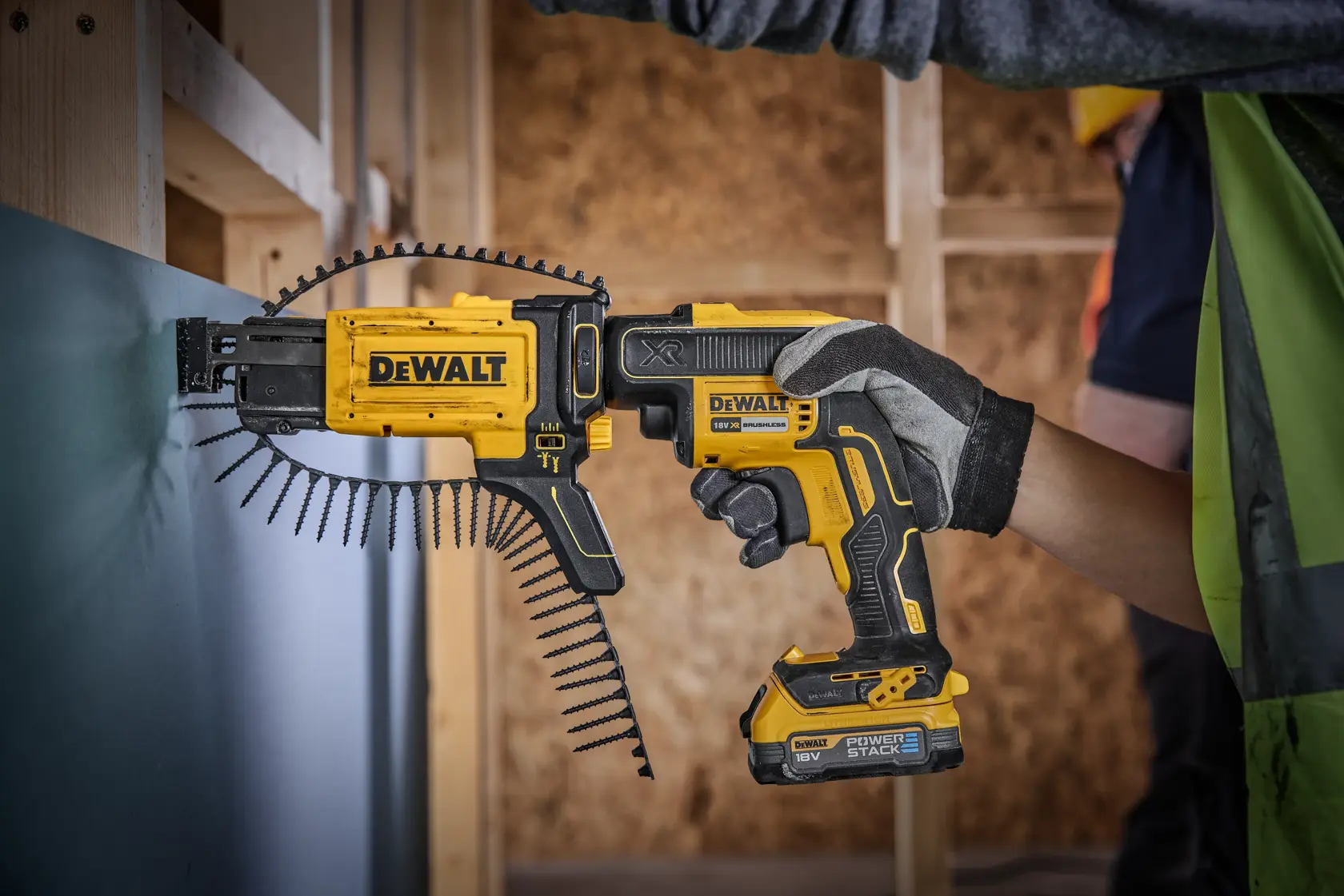 18V XR Hiiliharjaton nauharuuvinväännin, 1 X Powerstack Compact -akku