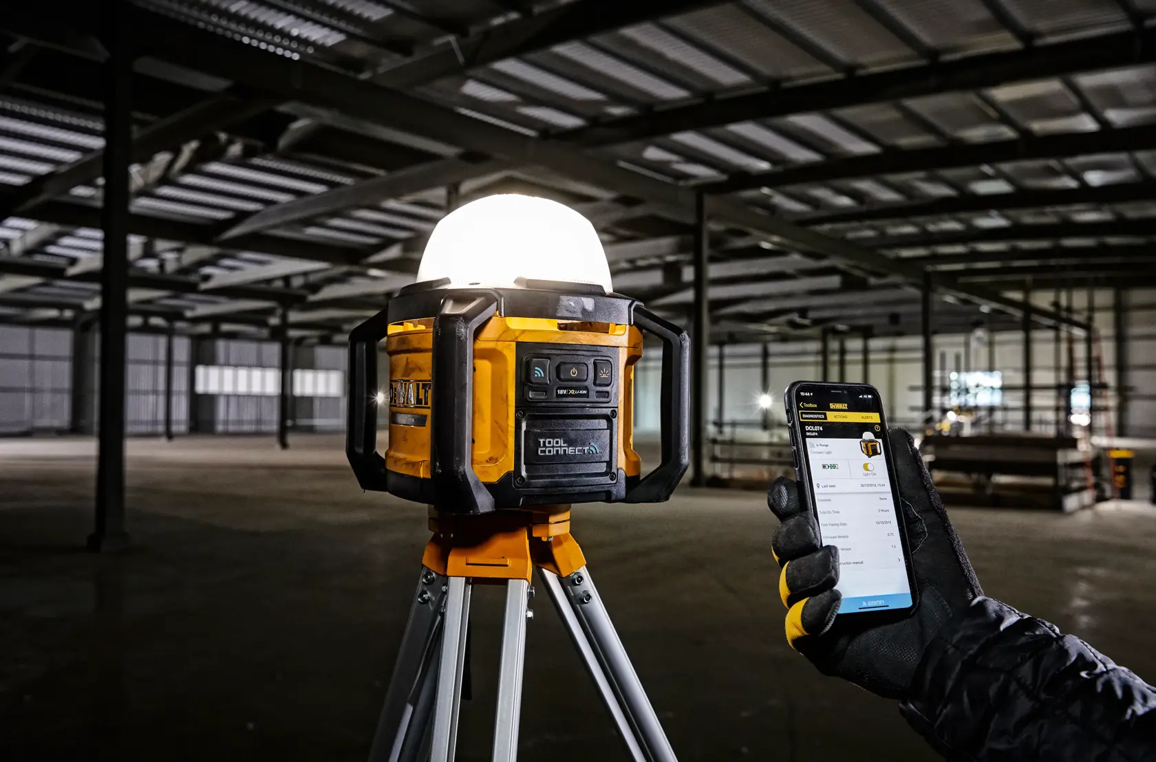 18V XR LED-aluevalaisin Tool Connect-yhteydellä
