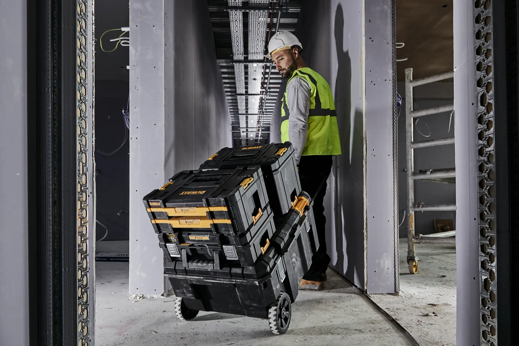 DEWALT® TSTAK™ Quick-Access -työkalulaatikko