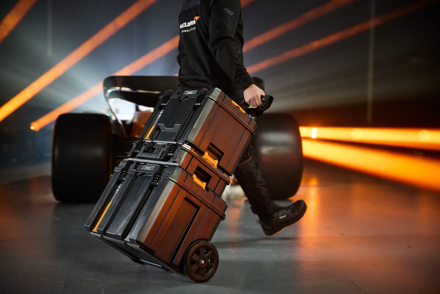DEWALT x McLaren 3-in-1 TSTAK-torni